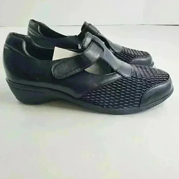 Stretch'n Form by Beacon Adjustable Strap Black Women Comfort Shoes Size 6W New - Picture 1 of 12